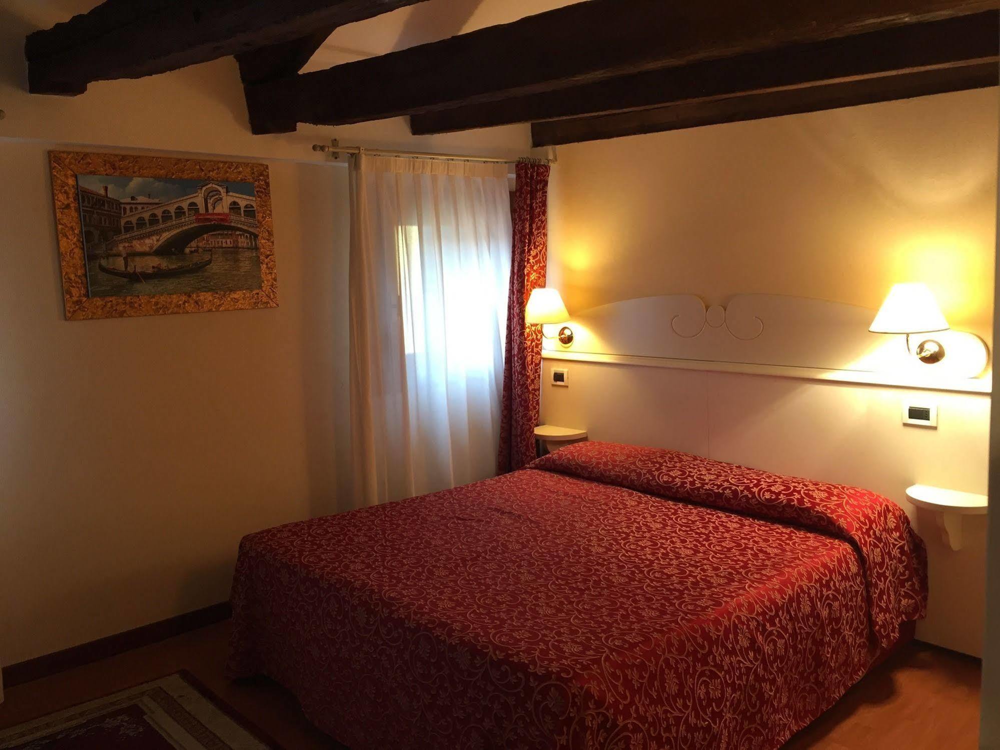 Venice Resorts Экстерьер фото